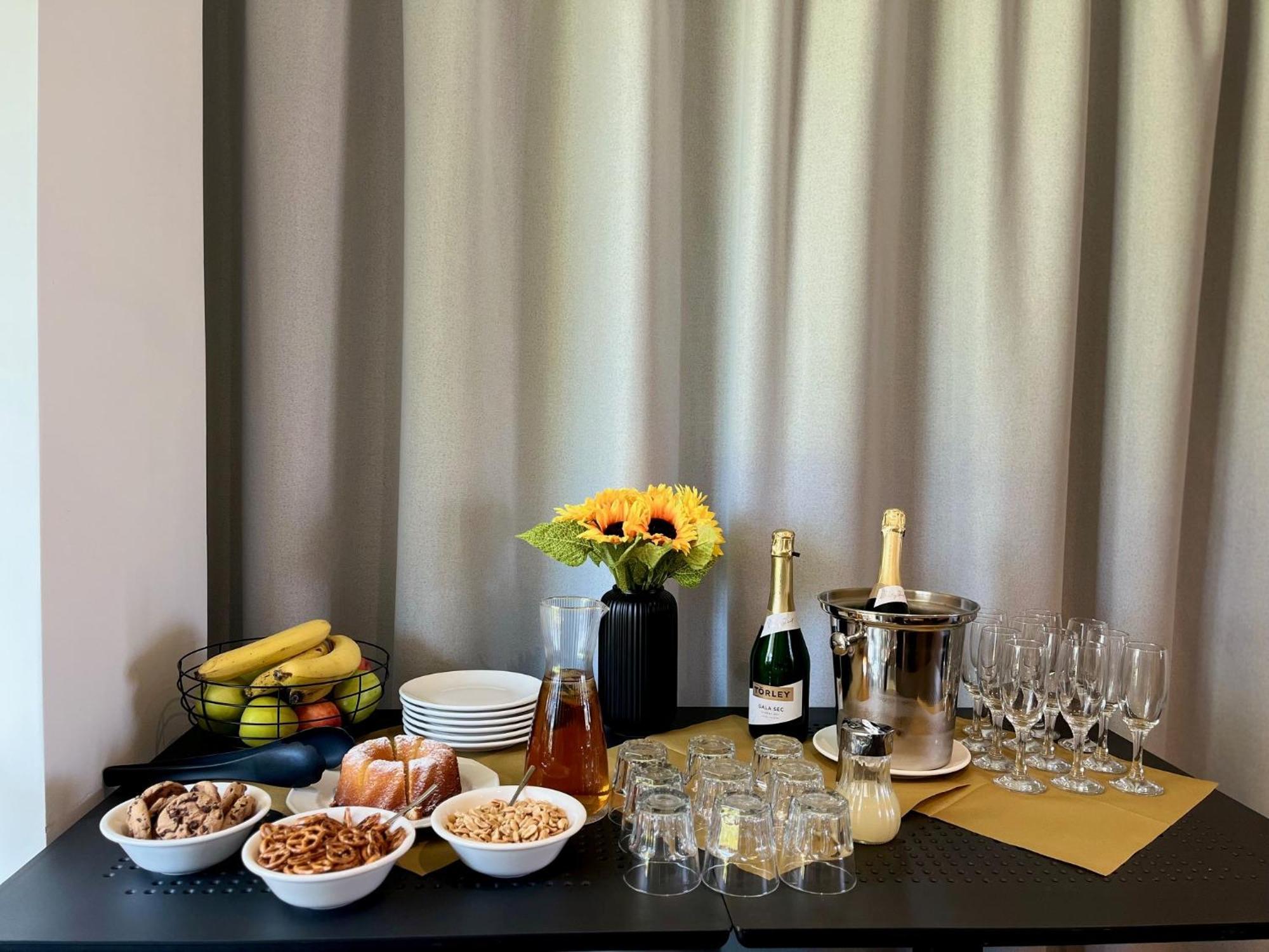 Bj81 Suite Hotel Siófok Extérieur photo